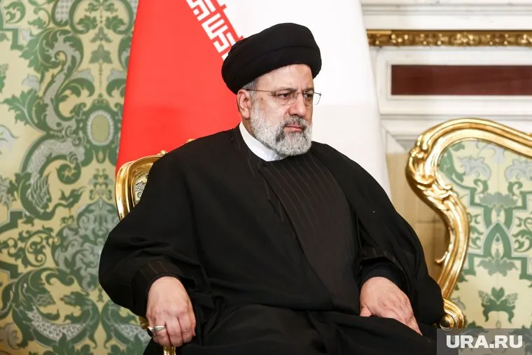 Вертолет президента Раиси аварийно сел в районе Арсбарана