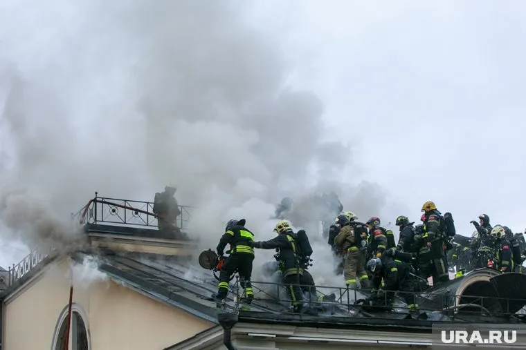 Пожар виден за несколько километров (архивное фото)