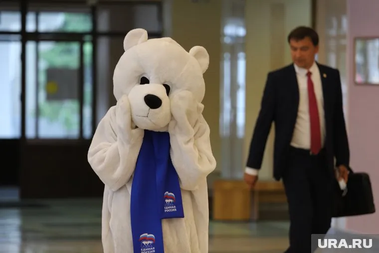 Представитель партии «ЕР»
 ворвался домой к потерпевшей и кричал, что отправит ее на тот свет