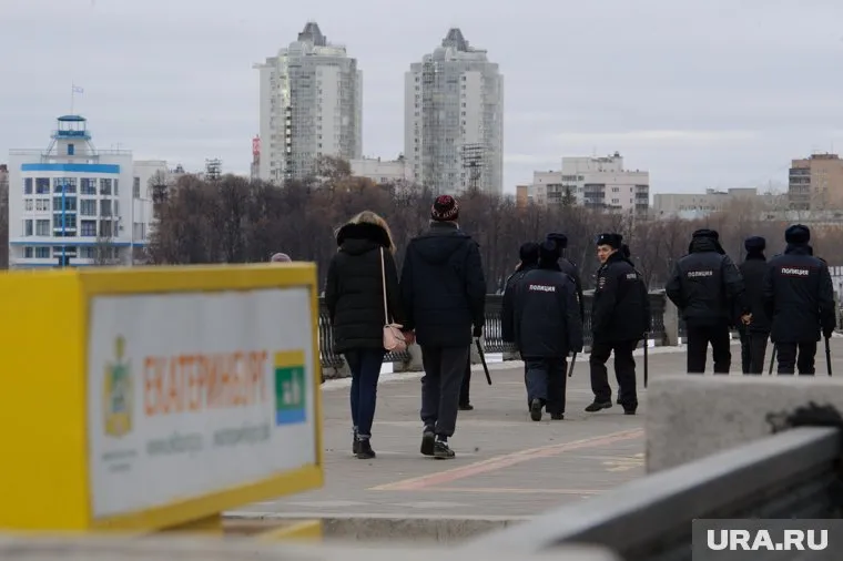 Полицейских и росгвардейцев разместят только в пустующих в каникулы комнатах