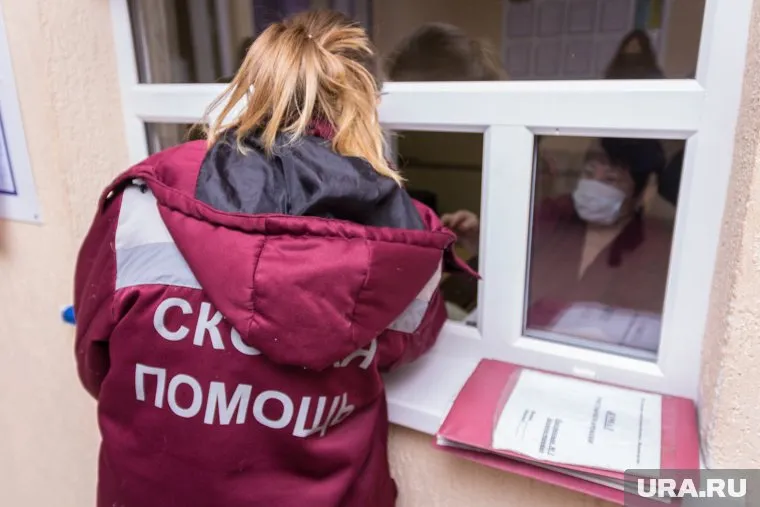 В скорой помощи заболевшим заявили, что их очередь еще не пришла
