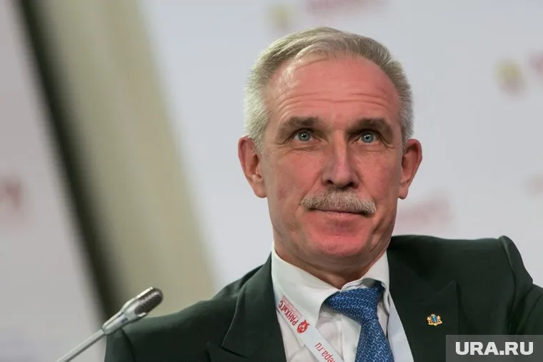 Сергей Морозов намерен провести встречу с курсантами и их родителями