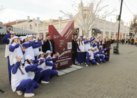 В центре Челябинска начали обратный отсчет голосования за культурную столицу