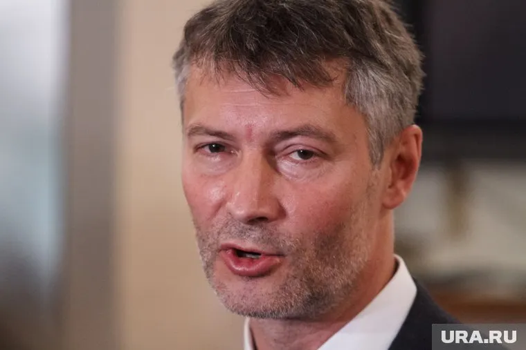 Ройзман «сам с собой соревнуется в изворотливости»