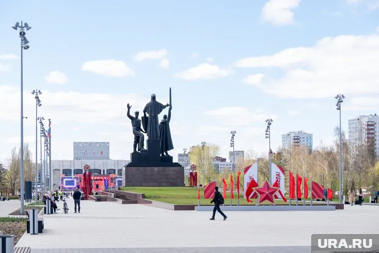 Место сбора – площадь перед памятником «Героям фронта и тыла»