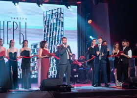 Дом высоких манер