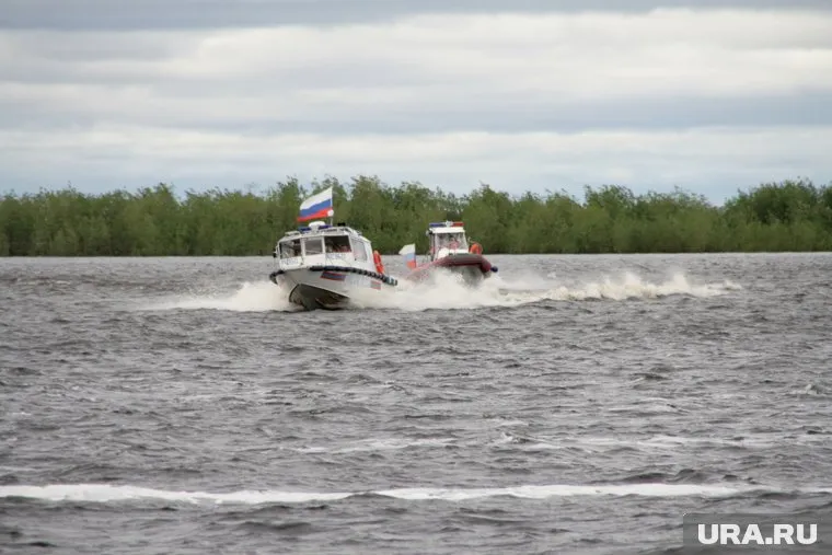 Речное сообщение между поселками в ЯНАО приостановили из-за поломки катера
