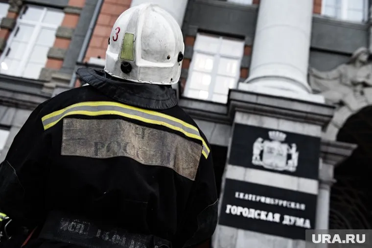 Организаторы парируют, что не работал только один выход (на фото — центральный)