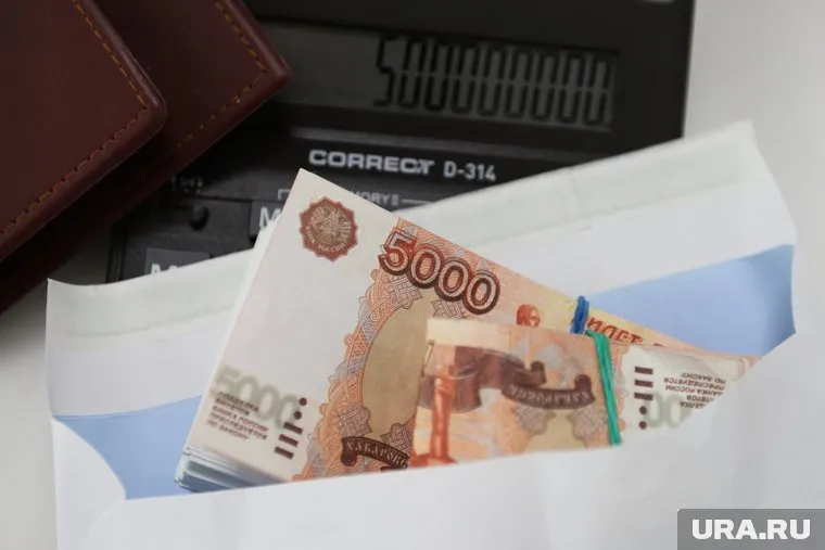 Осужденная получила 580 тысяч рублей и пообещала поставщику контракт