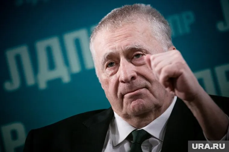 Поезд с мини-музеем, посвященном памяти Владимира Жириновского, проедет от Москвы до Владивостока и остановится в Тюмени 