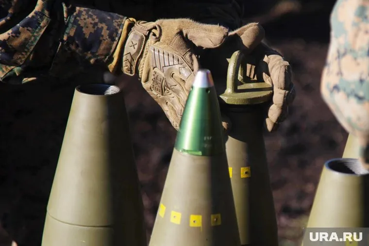 РФ может в ответ использовать кассетные снаряды, если так сделает Киев, считает военный эксперт