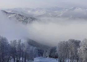 Горнолыжные зарубежные курорты: где встретить Новый год без сложностей с перелетом