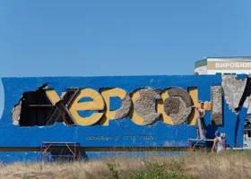 Визит Анджелины Джоли в Херсон назвали пиар-акцией на голоде и страхе