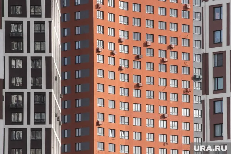 К юбилею Нового Уренгоя завершили программу переселения жителей из ветхого жилья