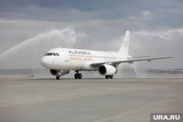 В среднем мойщики самолетов из ХМАО получают в Москве шесть тысяч рублей за смену