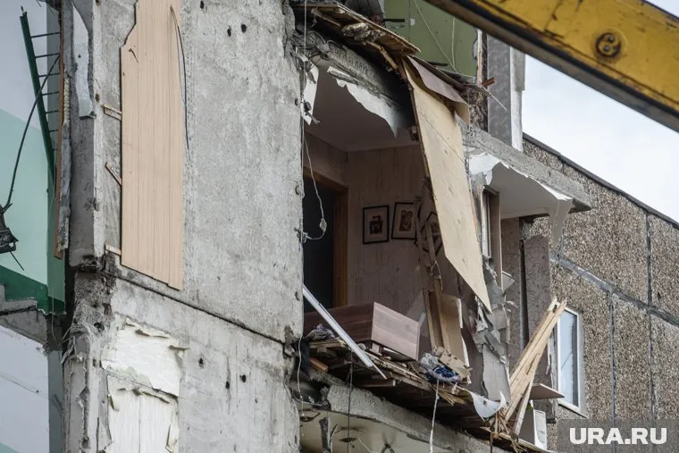 Поврежденный шланг нашли под завалами