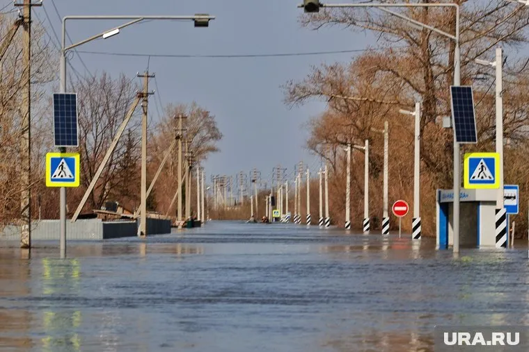 Вода в Тоболе постепенно снижается