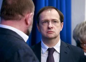 Арест двух подчиненных Мединского ударит по карьере министра