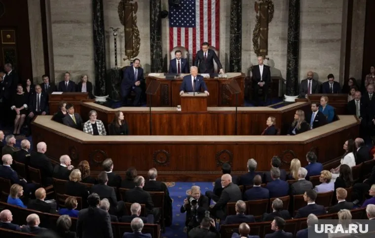 Демократы в Конгрессе США требуют обнародовать материалы по Эпштейну