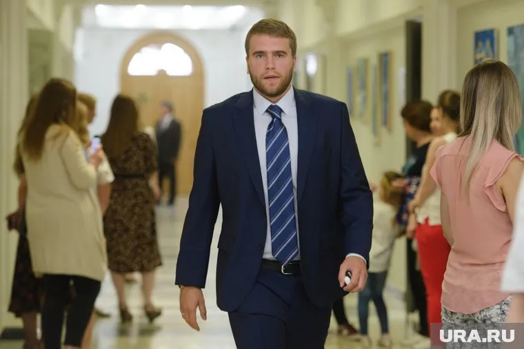 При Липовиче и Архипове в грязи утопала даже центральная площадь города. Григорий Вихарев должен изменить ситуацию