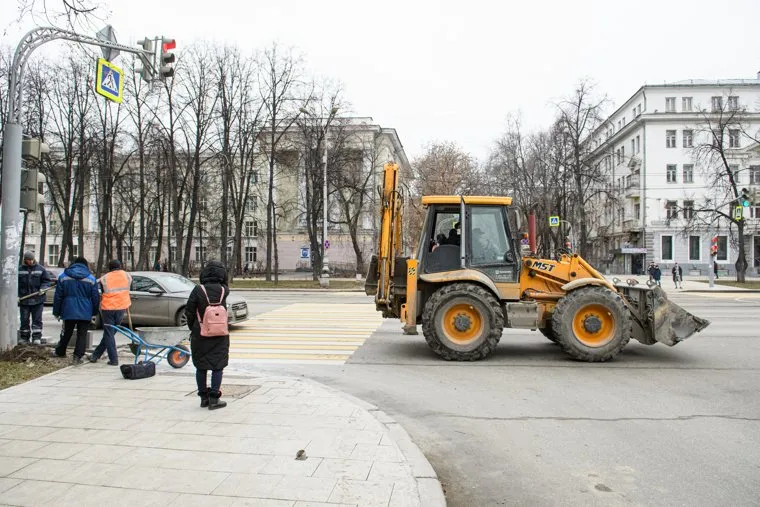 Ремонт пешеходной части на улице Малышева и проспекте Ленина. Екатеринбург