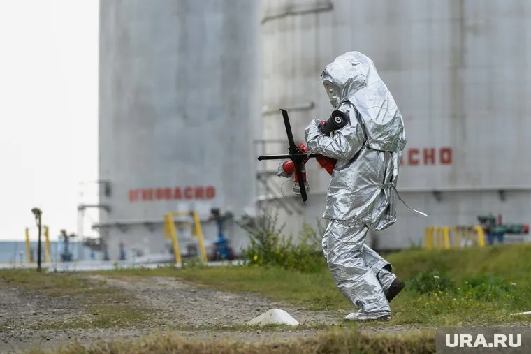 Взрыв произошел во время очистки резервуара, сообщили в экстренных службах