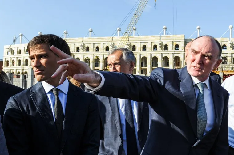 Рабочий объезд строек к саммитам ШОС и БРИКС Борисом Дубровским. Челябинск, гаттаров руслан, указывает, дубровский борис