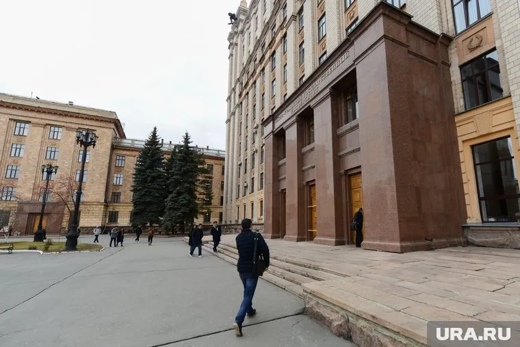 У ЮУрГУ забирают летные дипломы