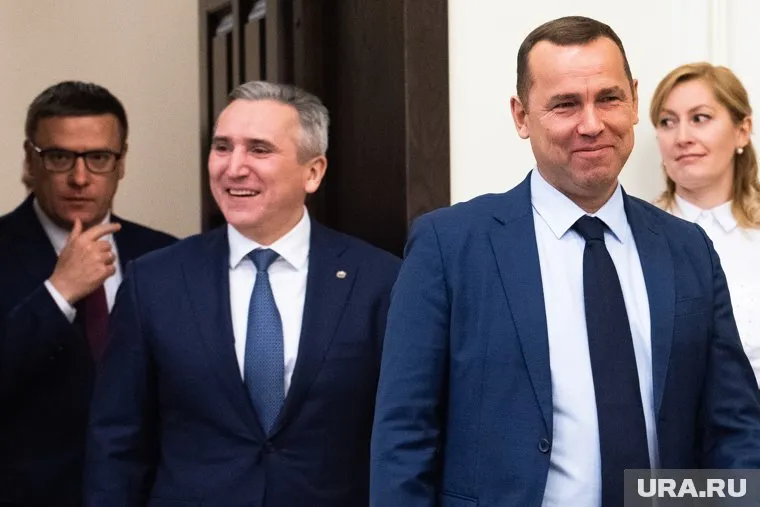 Главы уральских регионов усилят социальную поддержку населения