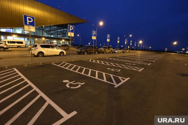 Будущий комплекс бизнес-терминала будет включать в себя ангары для самолетов Sukhoi Superjet