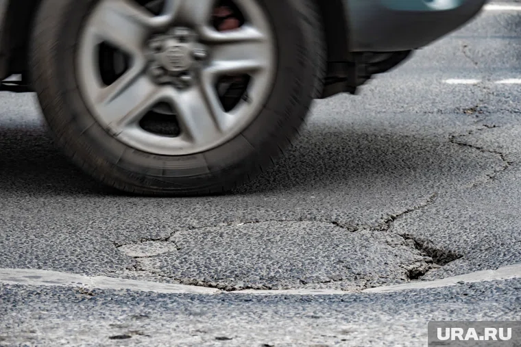 Авто врезалось в толпу возле офиса компании Ybor City