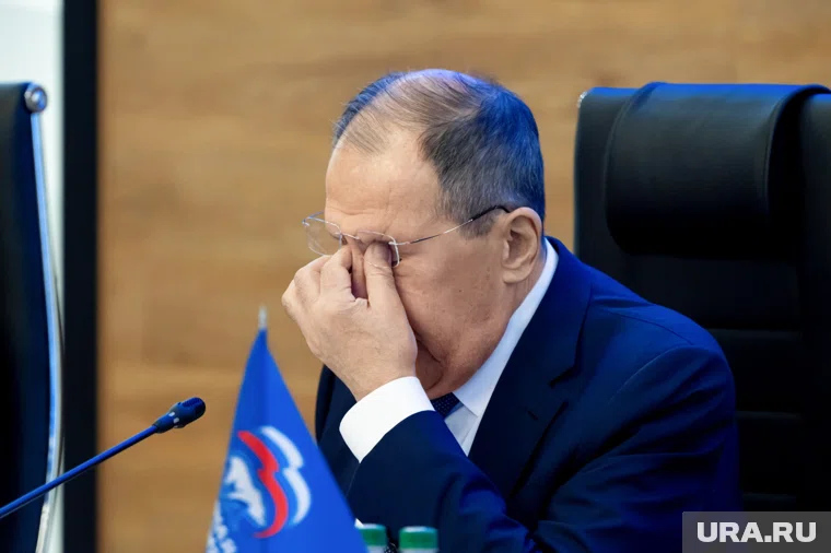 Лавров заявил, что ОБСЕ упала ниже некуда в глаза мира