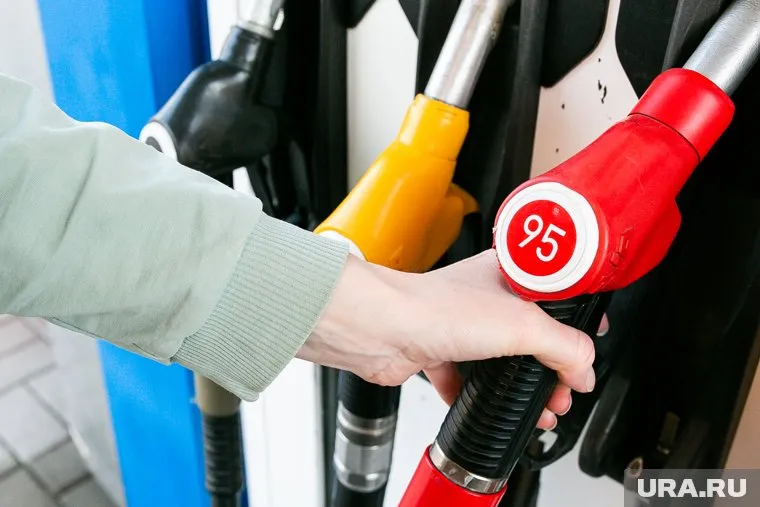 Бензин Аи-92 в Кургане подешевел на 1%