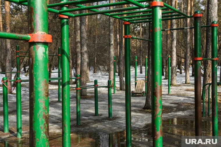 Вандалов, испортивших площадку, уже ищут