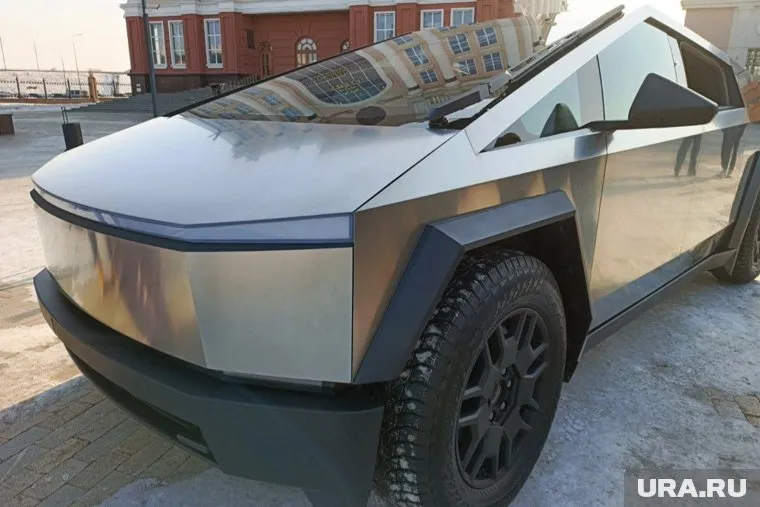 Машин Tesla Cybertruck в Свердловской области всего лишь две
