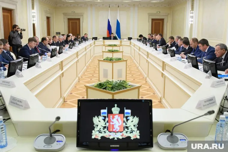 Чиновники не планируют переходить на удаленную работу