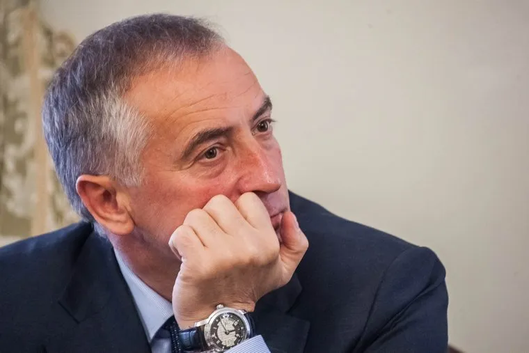 Тобольск. Виды и градоначальник