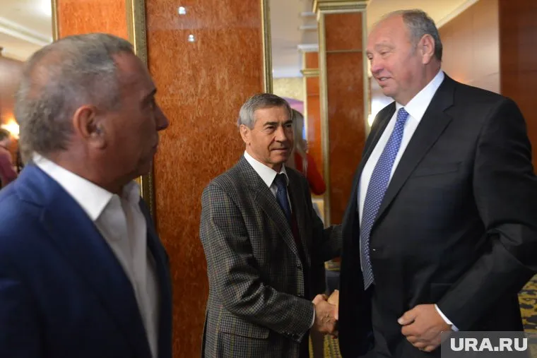 Сегодня Аристов (слева) сравняется в статусе с экс-губернатором Соловьевым и топ-менеджером ЧКПЗ Федоровым