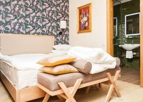 Адвокат Жорин заявил, что персонал отеля в Москве может быть причастен к смерти тюменки