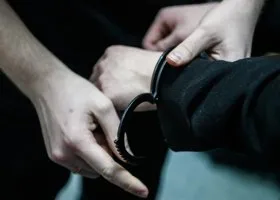 Обвиняемого в убийстве девочки в 1999 году свердловчанина взяли под стражу