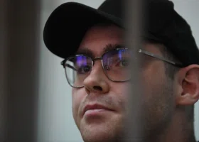 Редактор URA.RU Аллаяров проведет в СИЗО почти полгода, несмотря на отсутствие доказательств