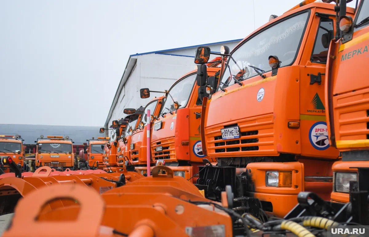 В арктической зоне ХМАО распродают спецтехнику по цене мотоцикла