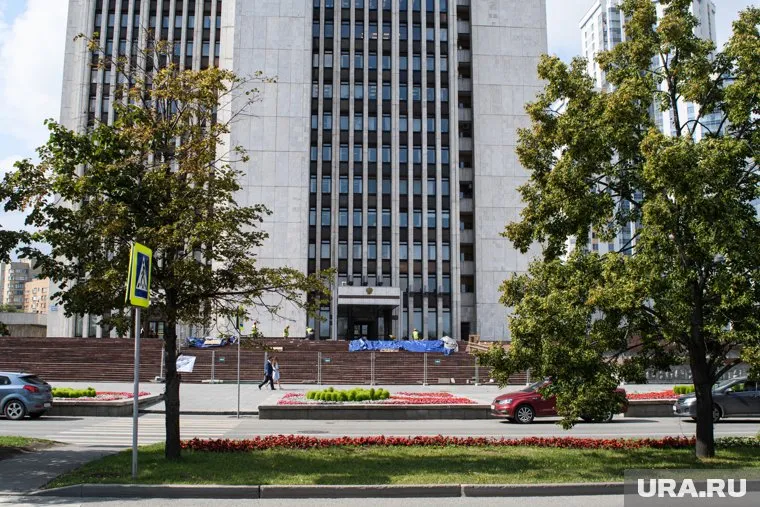 Губернатору Евгению Куйвашеву предстоит выбрать нового члена свердловского кабмина