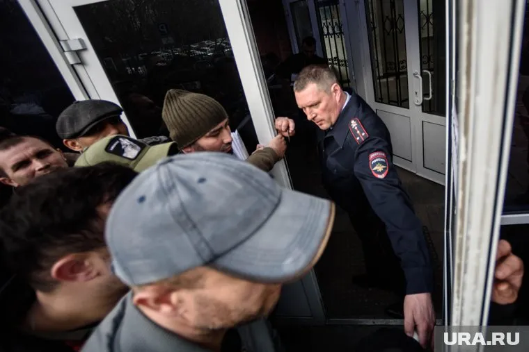 Любой человек сможет по запросу