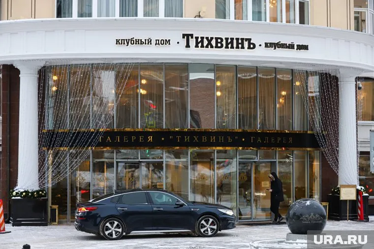 Свердловские священники не освящали купели в «Тихвине»