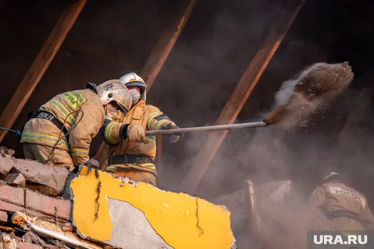 Взрыв произошел из-за взорвавшегося баллона с газом в кафе