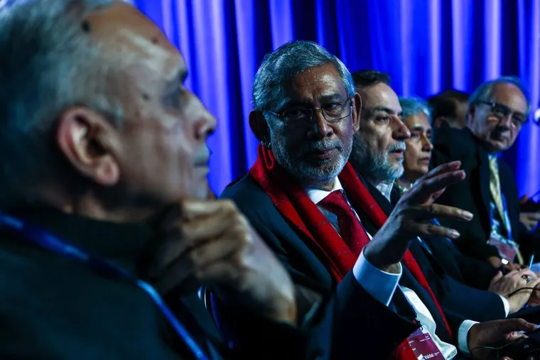 Владимир Путин на пленарной сессии Валдайского дискуссионного клуба. Сочи