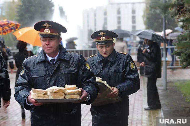 Силовики не дали увести имущество хлебокомбината