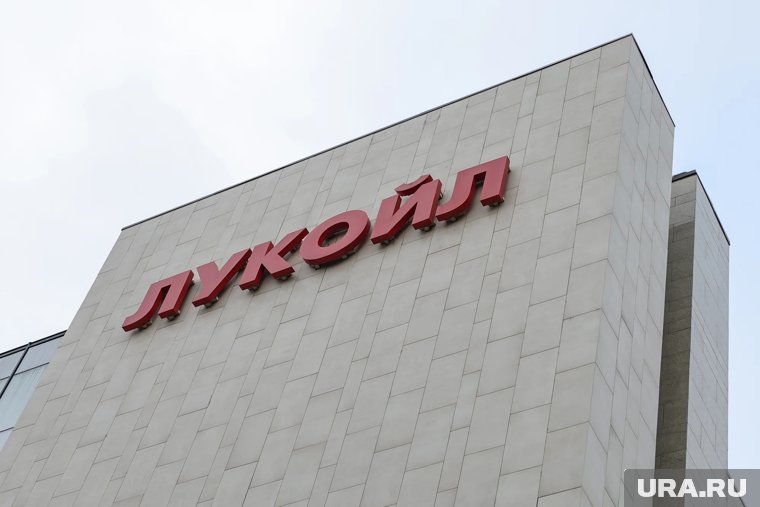 «Известия»: сделка «Лукойла» с Gunvor может стать исторической