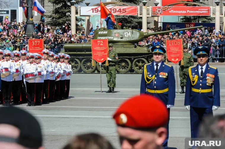Челябинский губернатор Алексей Текслер рассматривает альтернативные даты парада